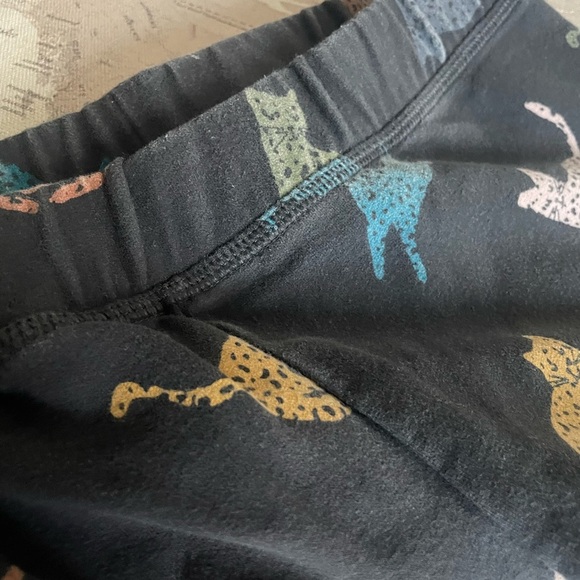 HA Printed Leggings Size 12 - Picture 4 of 5